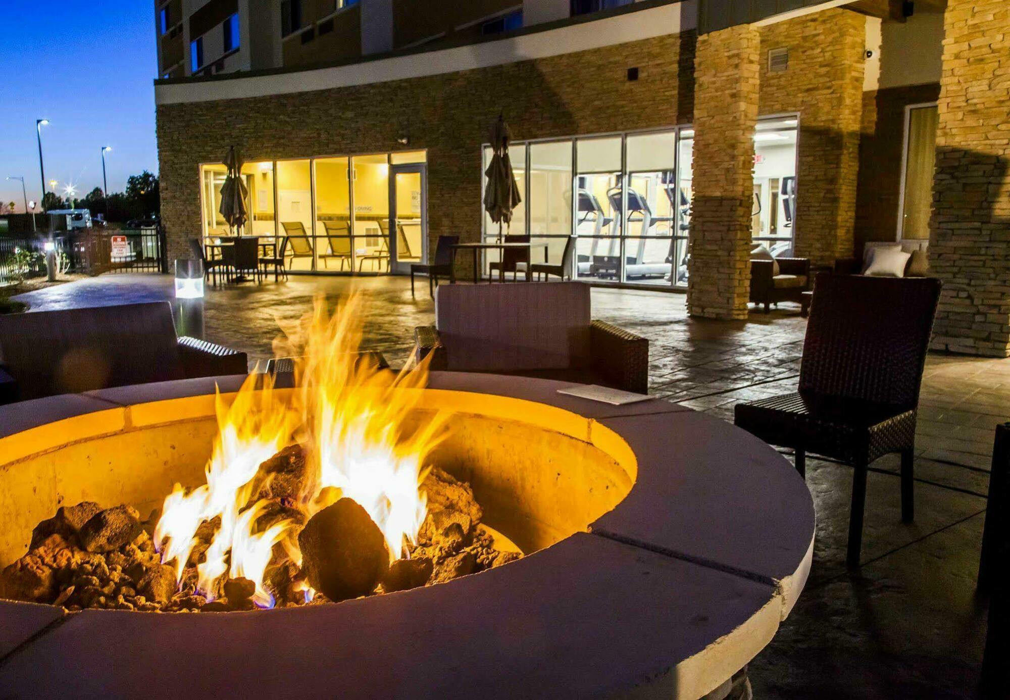 Hotel Courtyard By Marriott St. Louis St. Peters Saint Peters Exterior foto